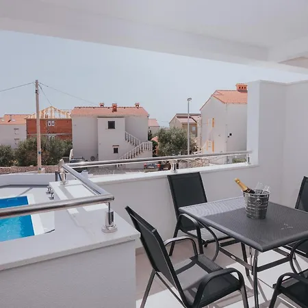 Pool And Breakfast Apartments Villa Maro Novalja Exterior photo