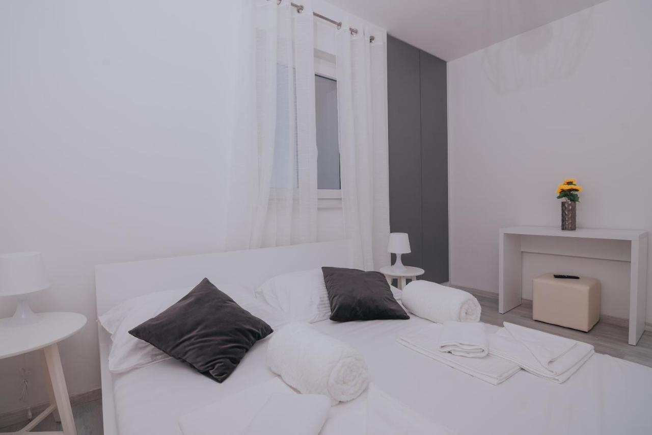 Apartament Pool And Breakfast Maro Novalja