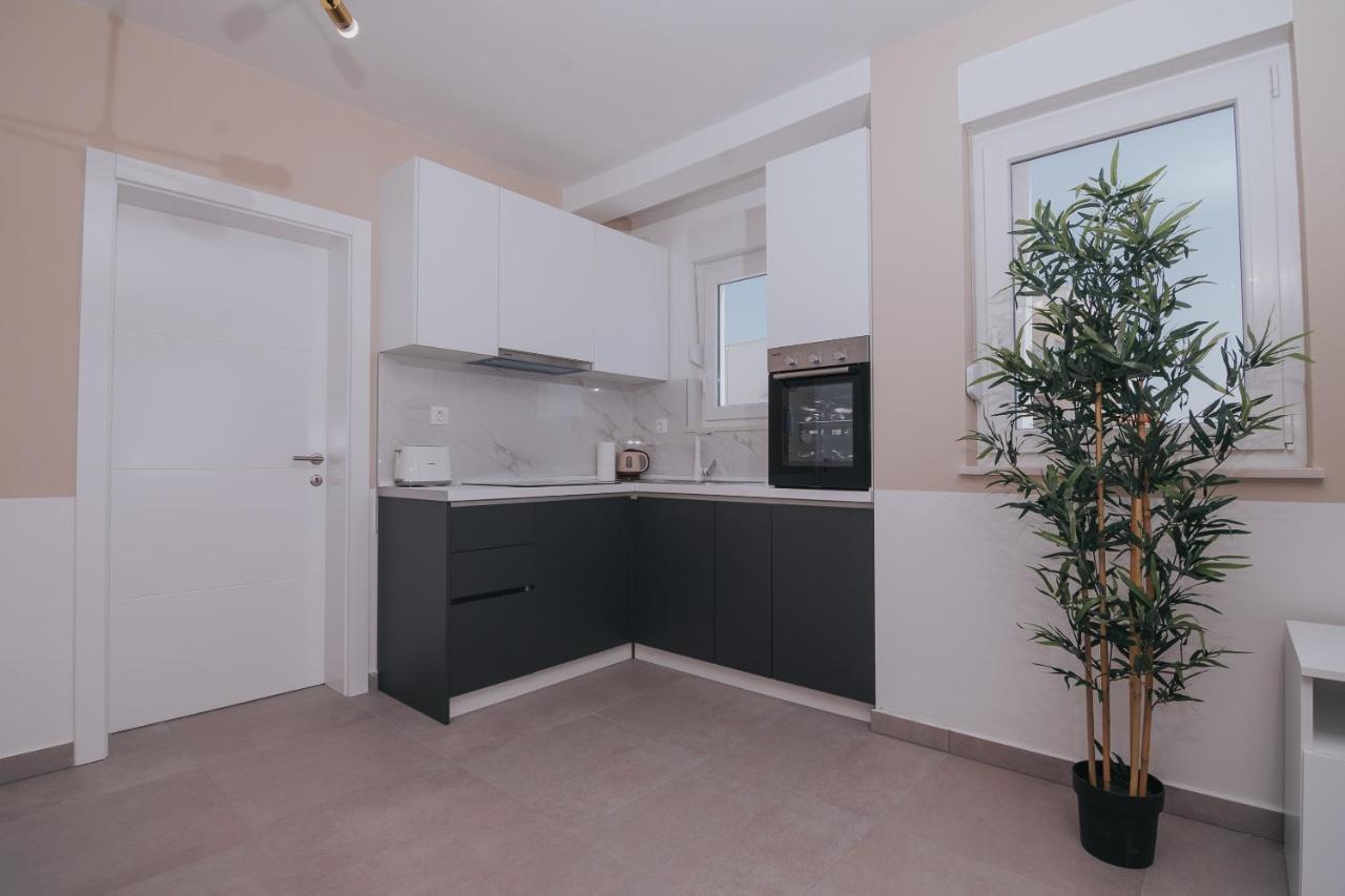 Apartament Pool And Breakfast Maro Novalja