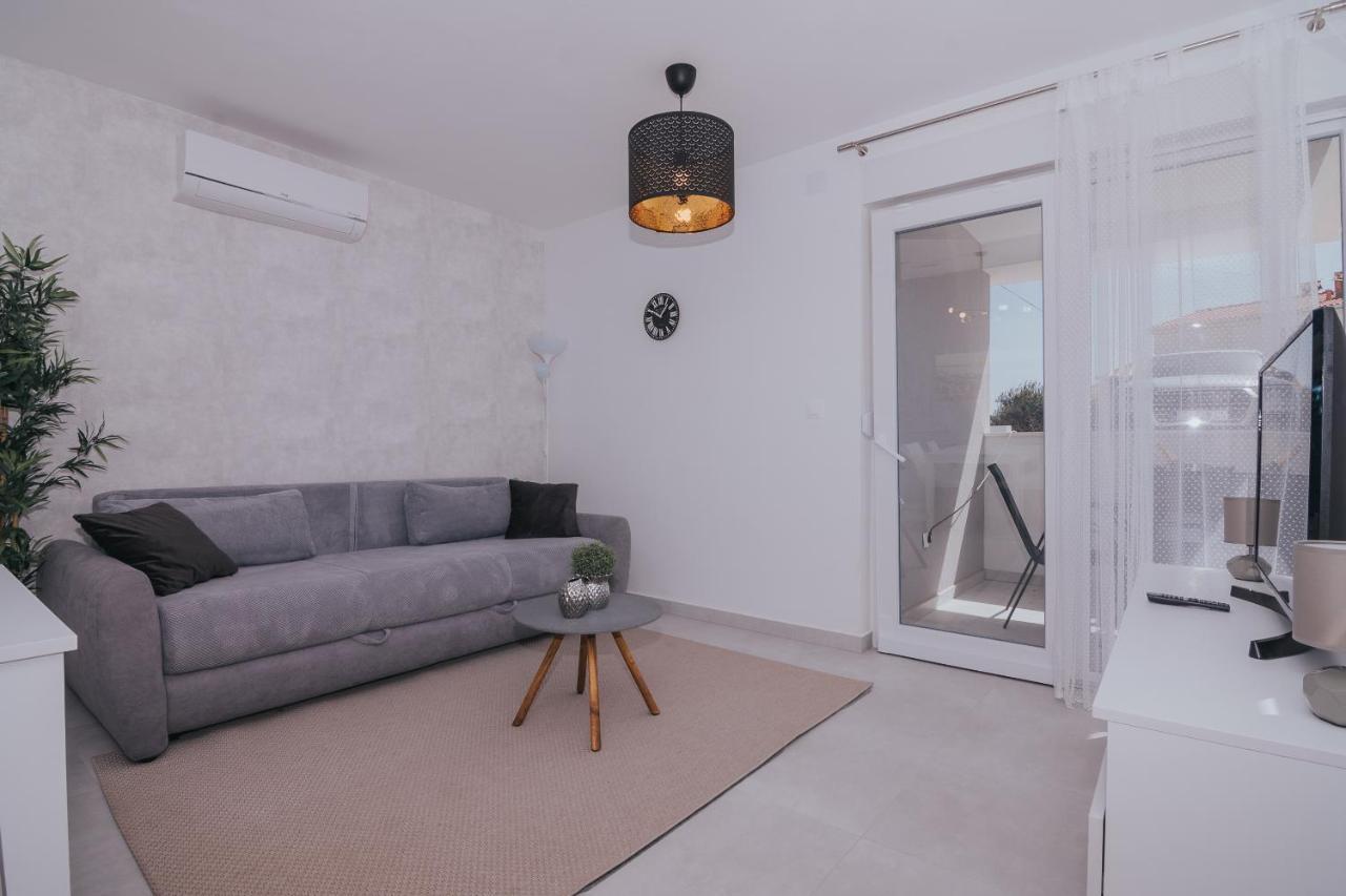 Apartament Pool And Breakfast Maro *