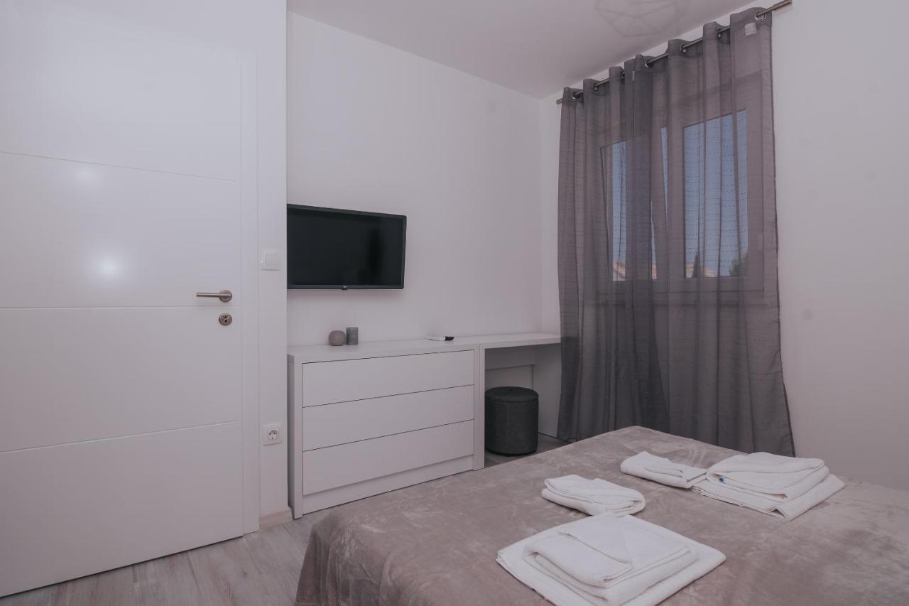 Apartament Pool And Breakfast Maro *